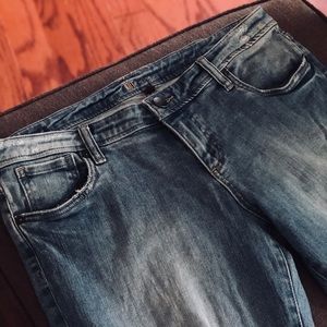 Kut from the Kloth Distressed Jeans Size 10